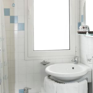 Camera tripla standard